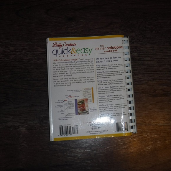 Betty Crocker's Quick & Easy Cookbook Spiral Bound Recipes Meals Dinner - Picture 3 of 3